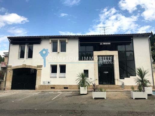 Local commercial 320 m² · à Vergèze · 320 m² · 604 000 €