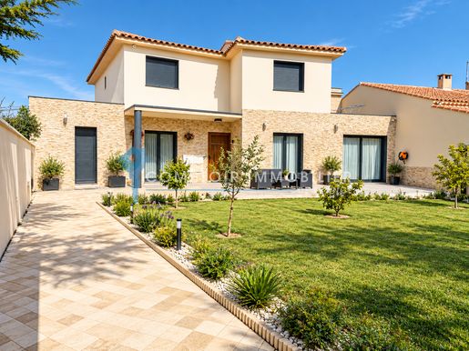 Maison 9 pièces 244 m² · à Marignane · 244 m² · 899 000 €