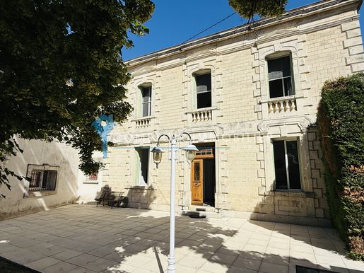 Maison 7 pièces 264 m² · à Vauvert · 264 m² · 670 000 €