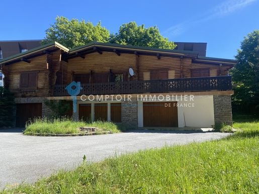 Maison 12 pièces 282 m² · à Bolquère · 282 m² · 749 000 €