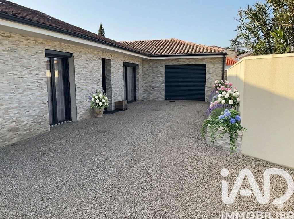 Maison à vendre, 119m², Soussans