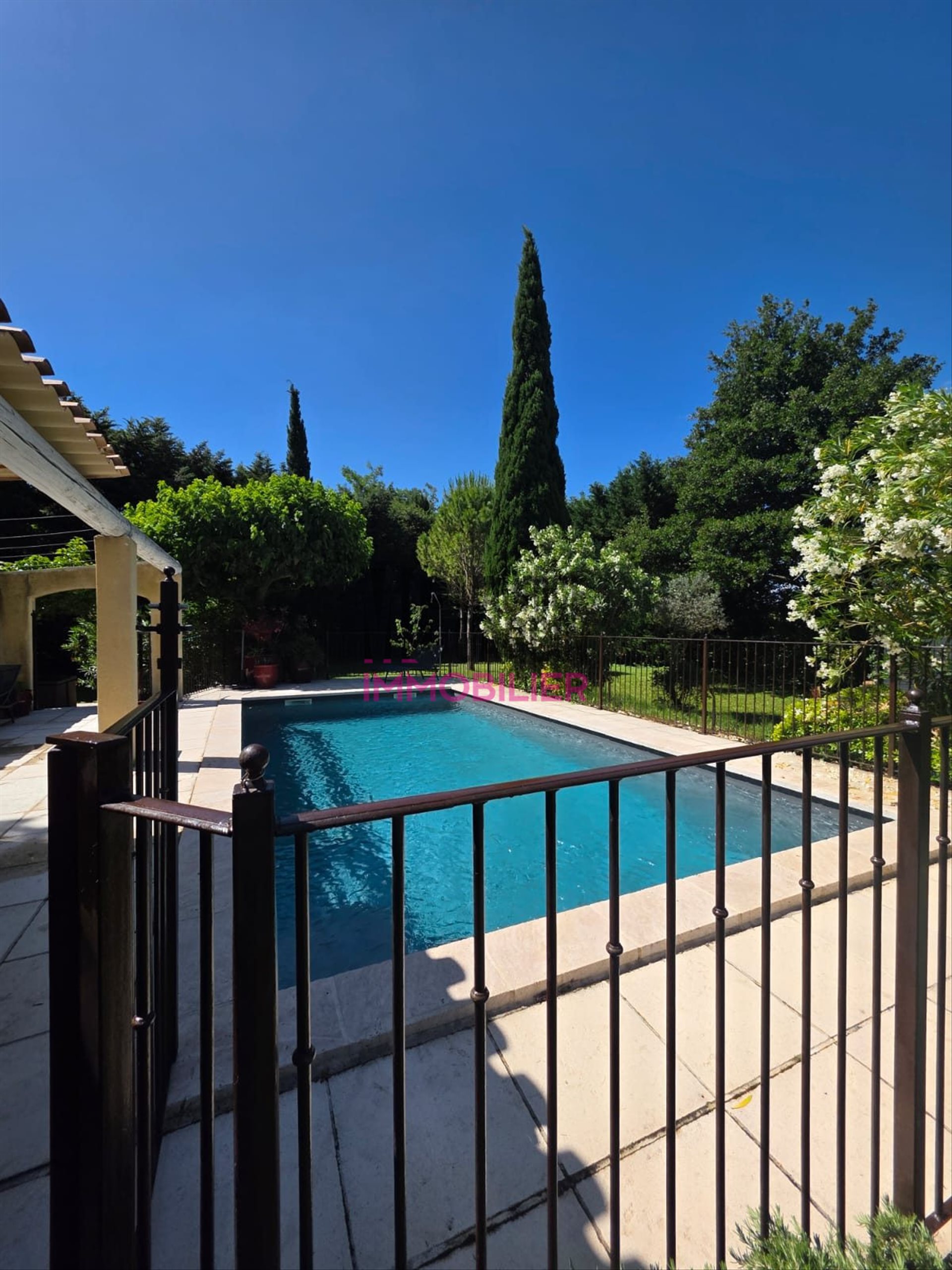Maison à vendre, 190m², Althen-des-Paluds