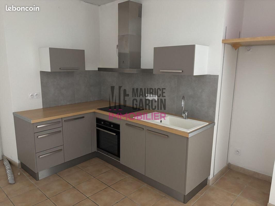 Appartement à louer, 50m², Caderousse