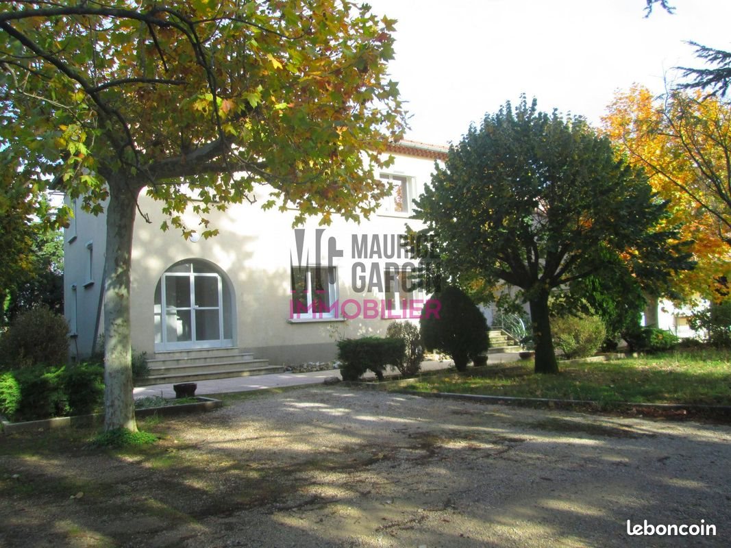 Maison à louer, 164m², Carpentras