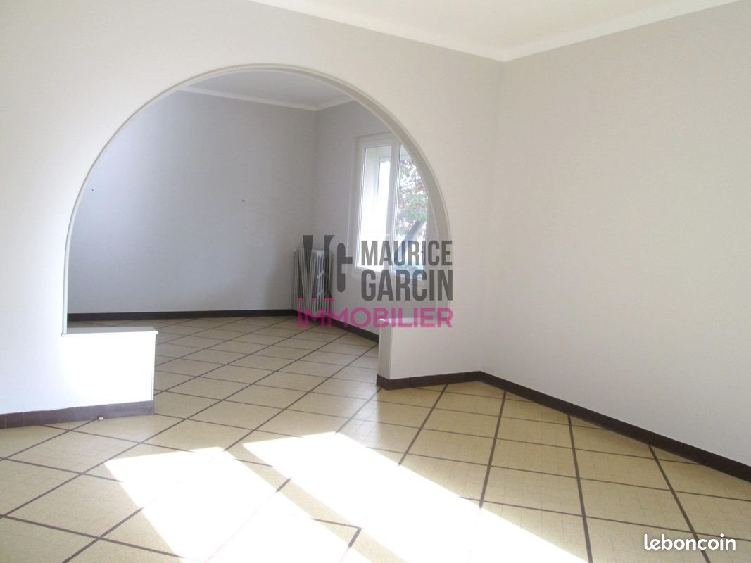 Maison à louer, 164m², Carpentras
