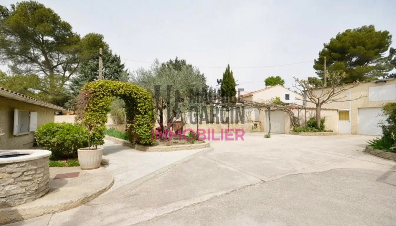 Maison à vendre, 215m², L'Isle-sur-la-Sorgue