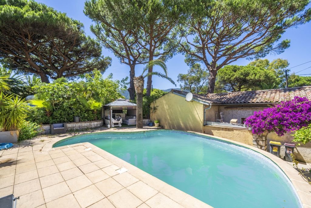 Maison à vendre, 270m², Cavalaire-sur-Mer