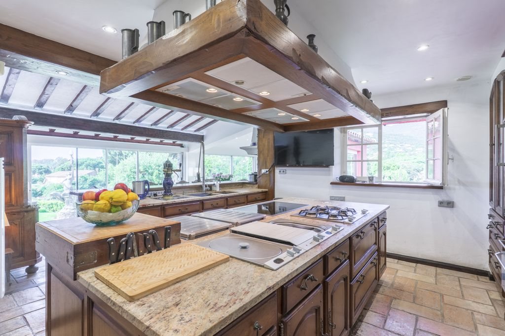Maison à vendre, 250m², Cavalaire-sur-Mer
