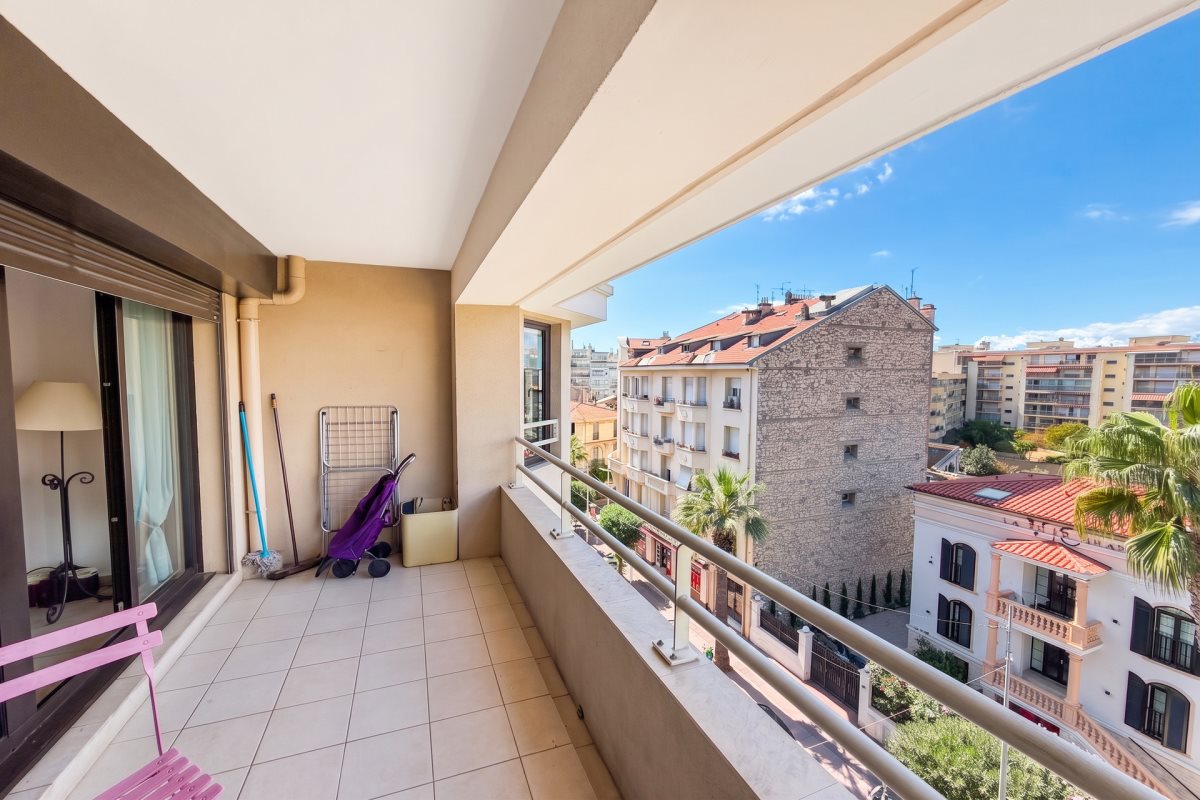 Appartement à louer, 63m², Antibes
