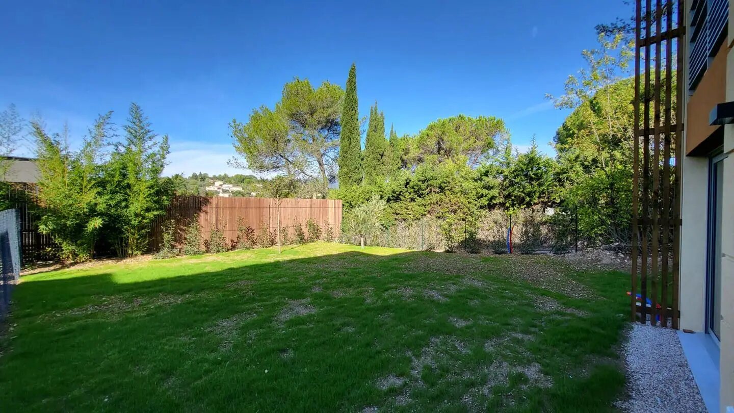 Maison à louer, 90m², Valbonne