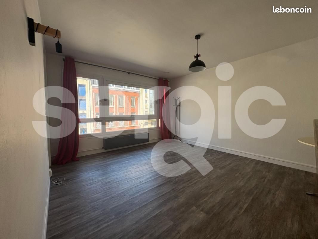 Appartement à louer, 47m², Lille