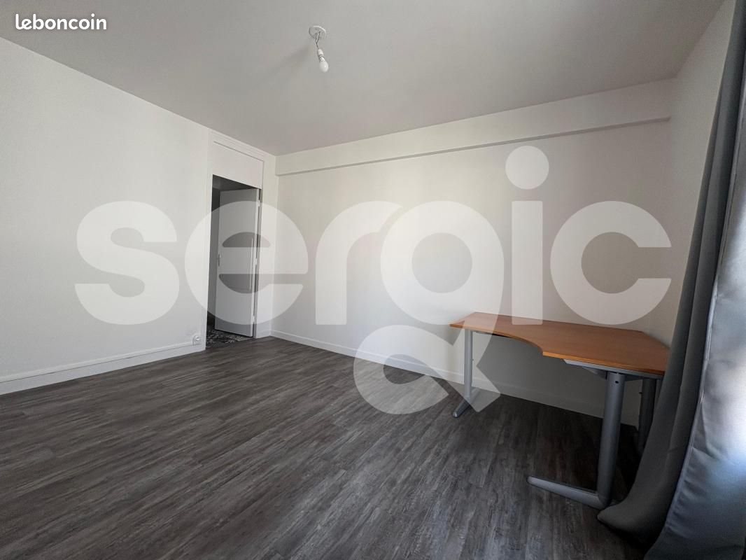 Appartement à louer, 47m², Lille