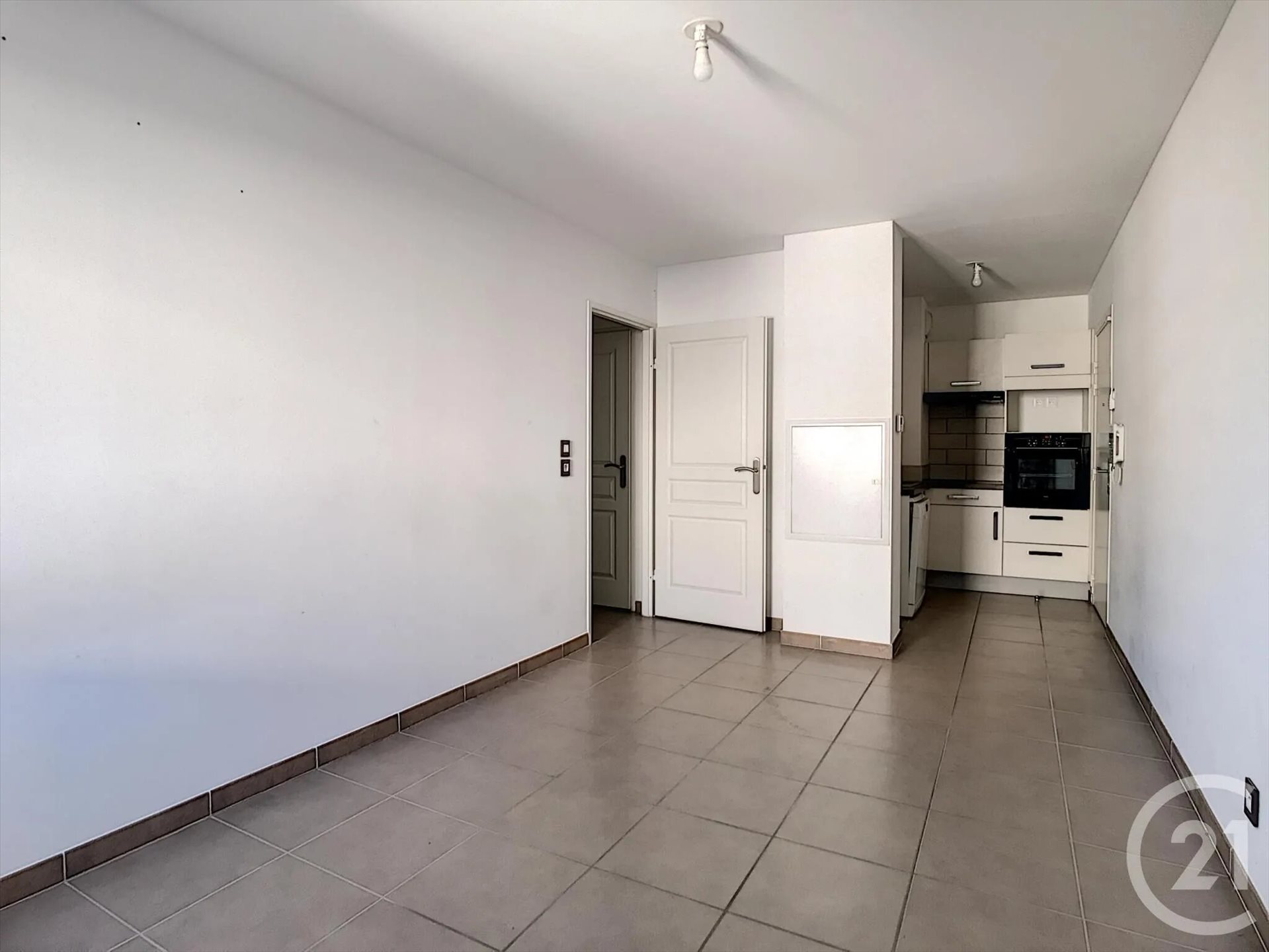 Appartement à louer, 39m², Marseille 5ème