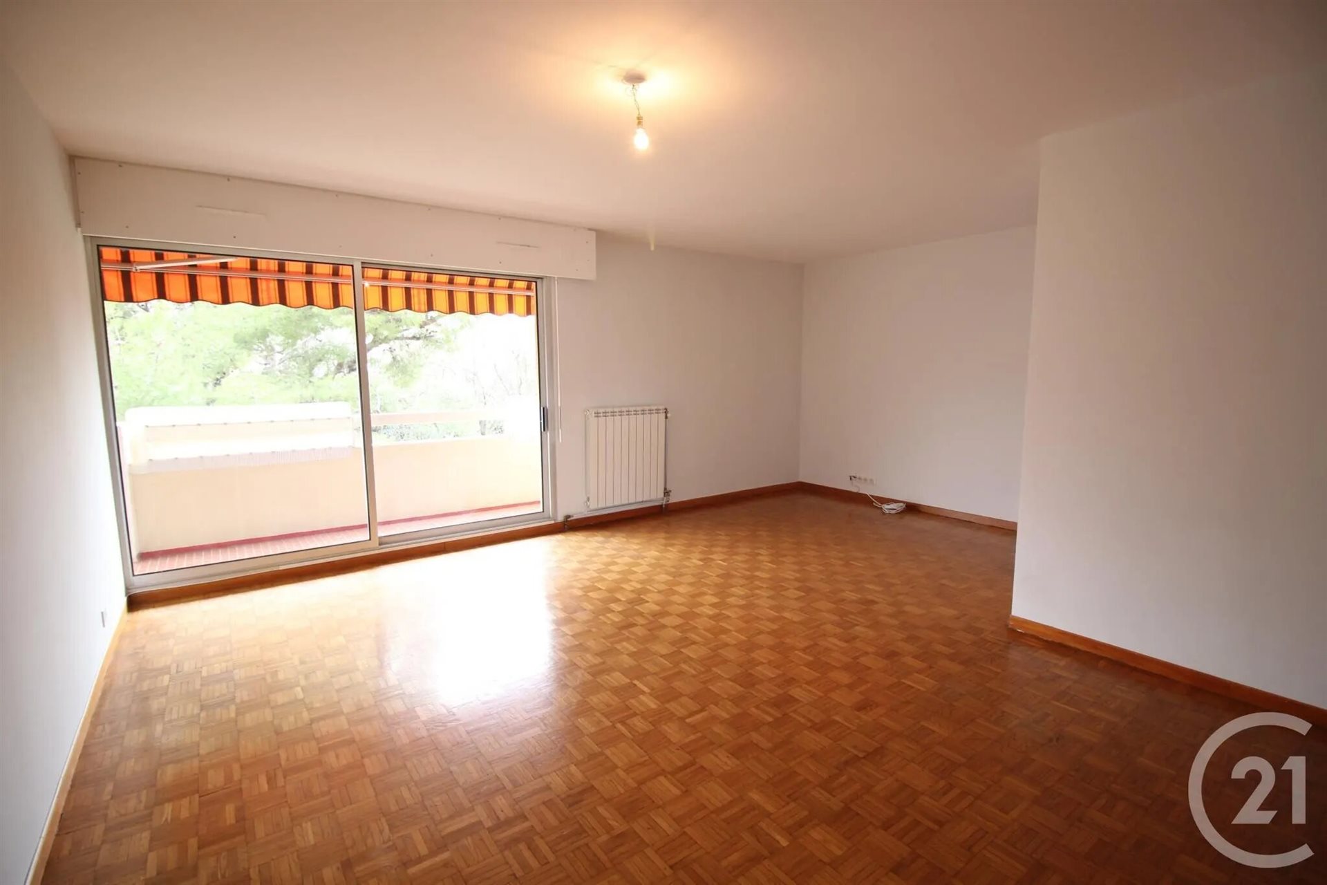 Appartement à louer, 101m², Marseille 8ème