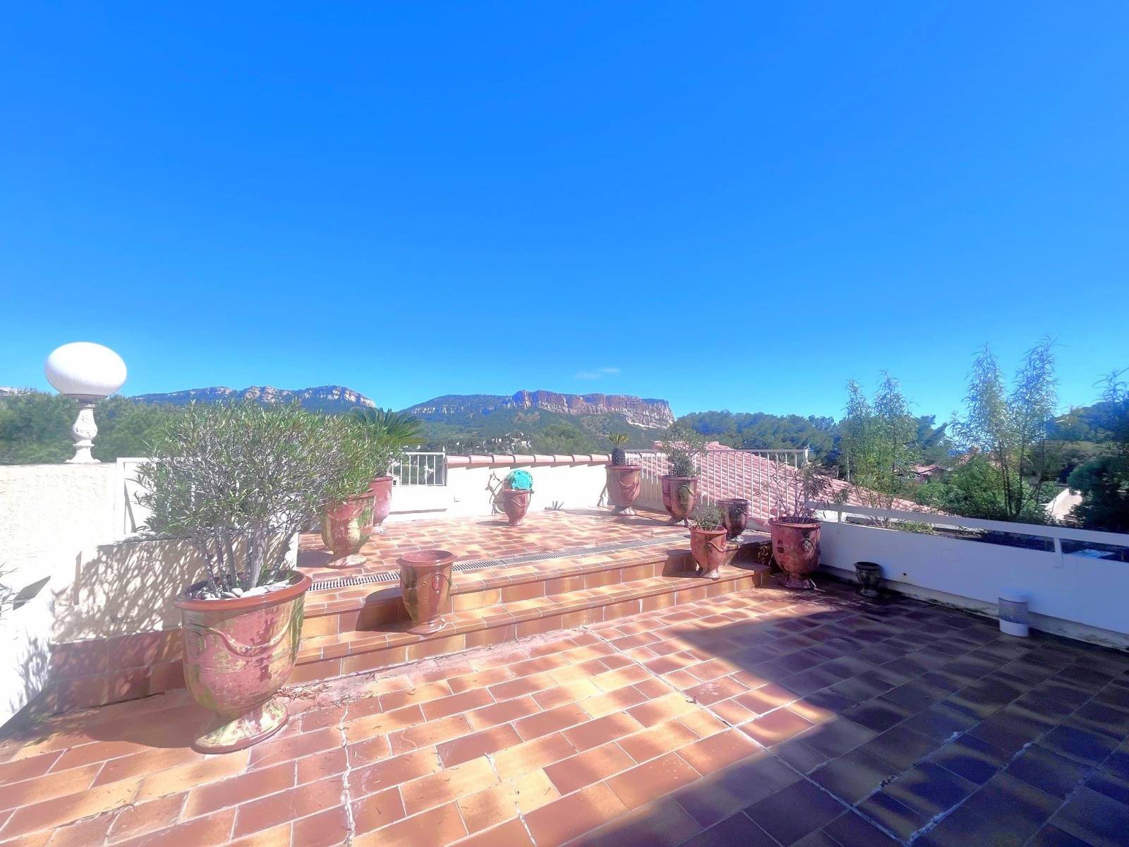Appartement à louer, 144m², Cassis