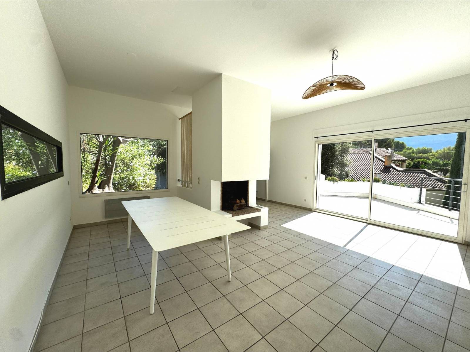 Maison à louer, 85m², Cassis