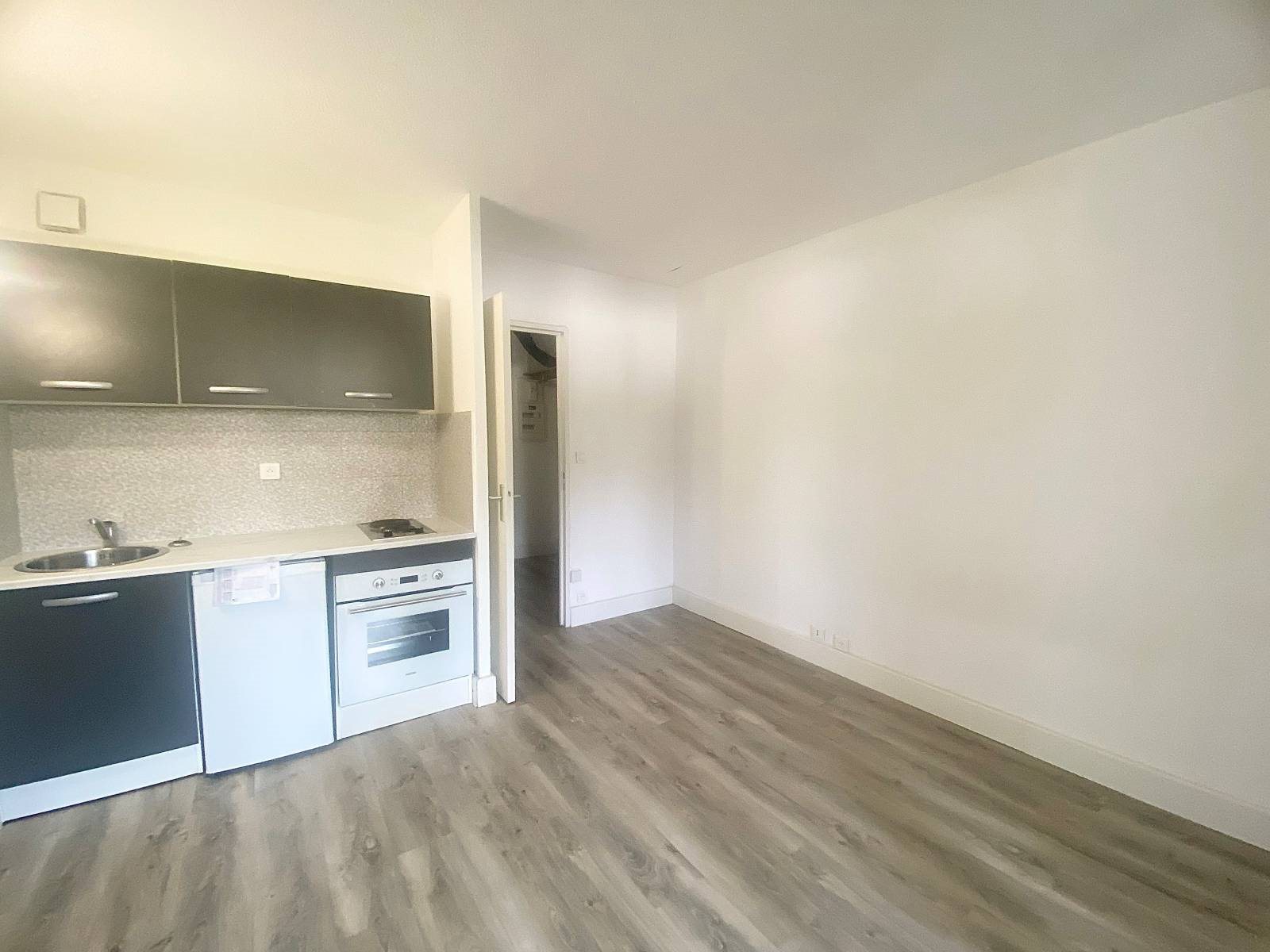 Appartement à louer, 19m², Saint-Cyr-sur-Mer