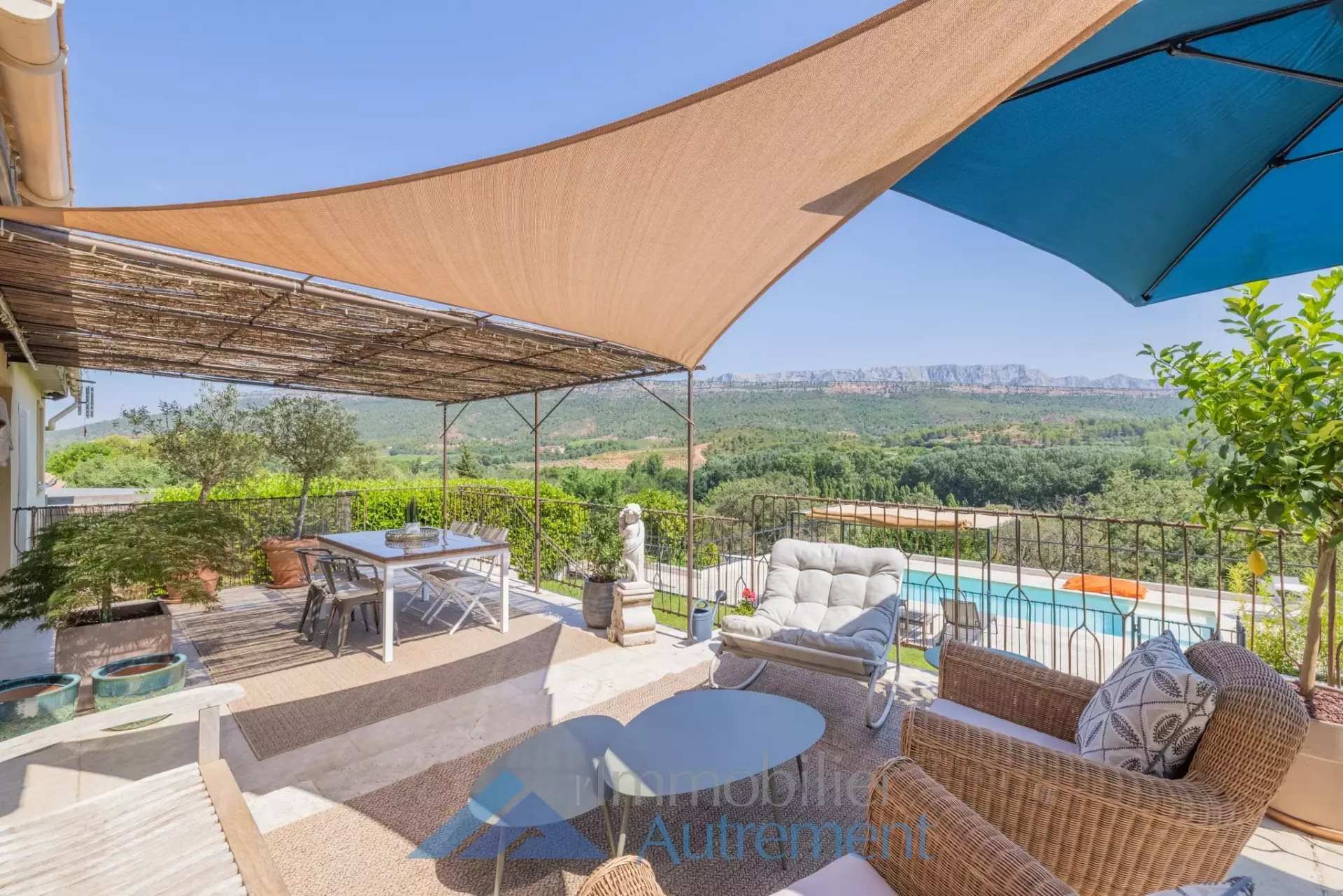 Maison à vendre, 231m², Châteauneuf-le-Rouge