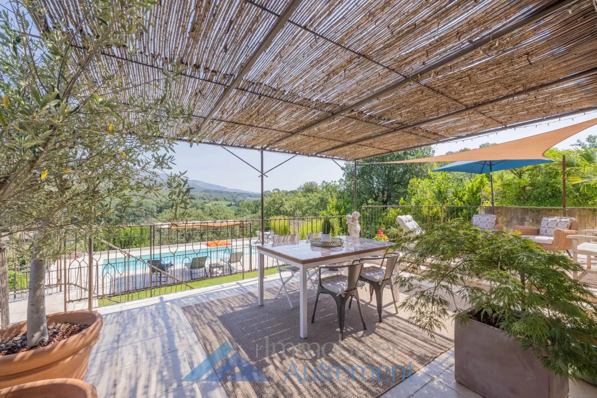 Maison à vendre, 231m², Châteauneuf-le-Rouge