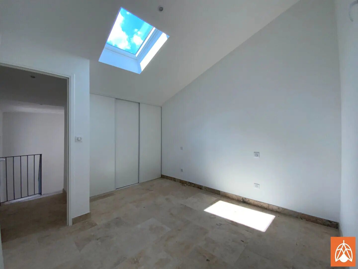 Appartement à louer, 64m², Eyguières