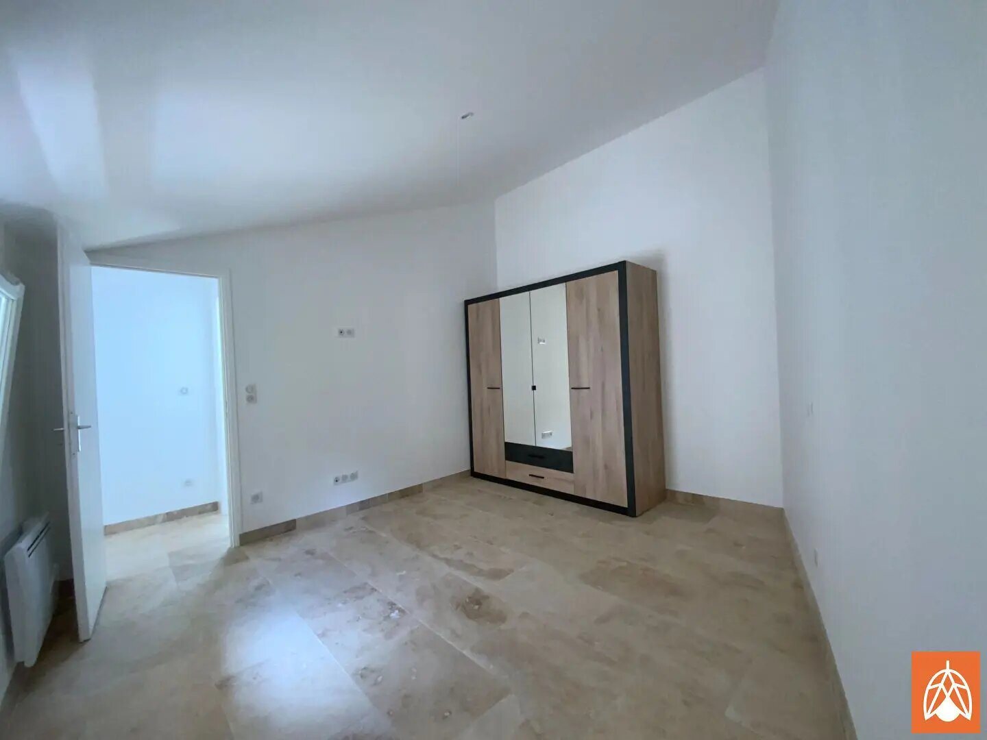 Appartement à louer, 64m², Eyguières