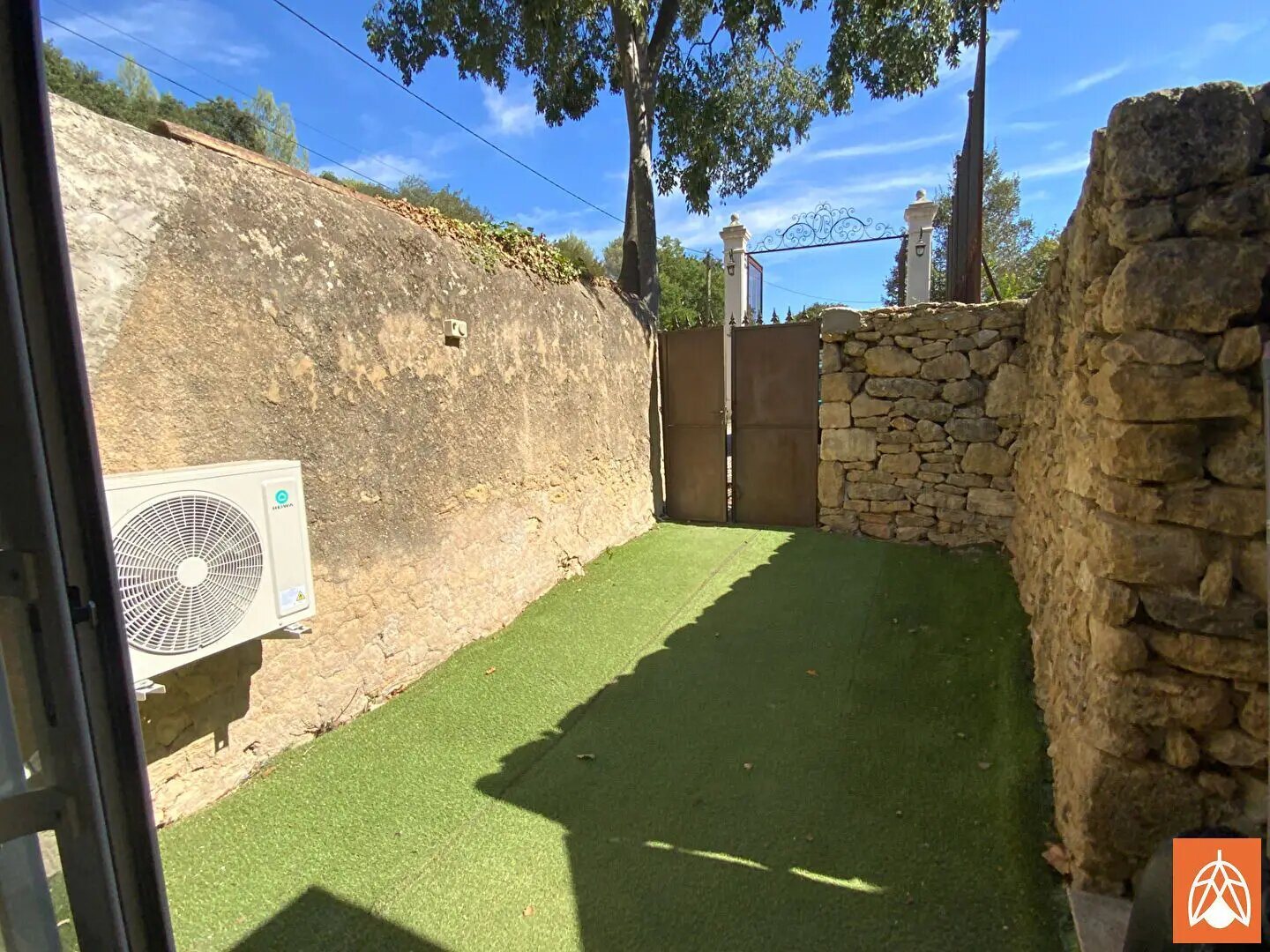 Appartement à louer, 36m², Grans