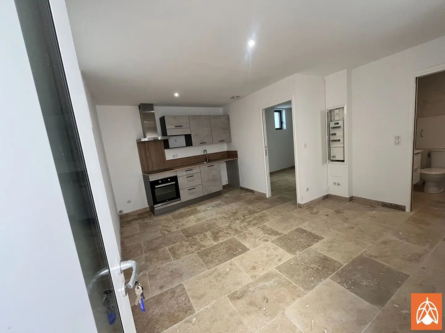 Appartement à louer, 29m², Eyguières