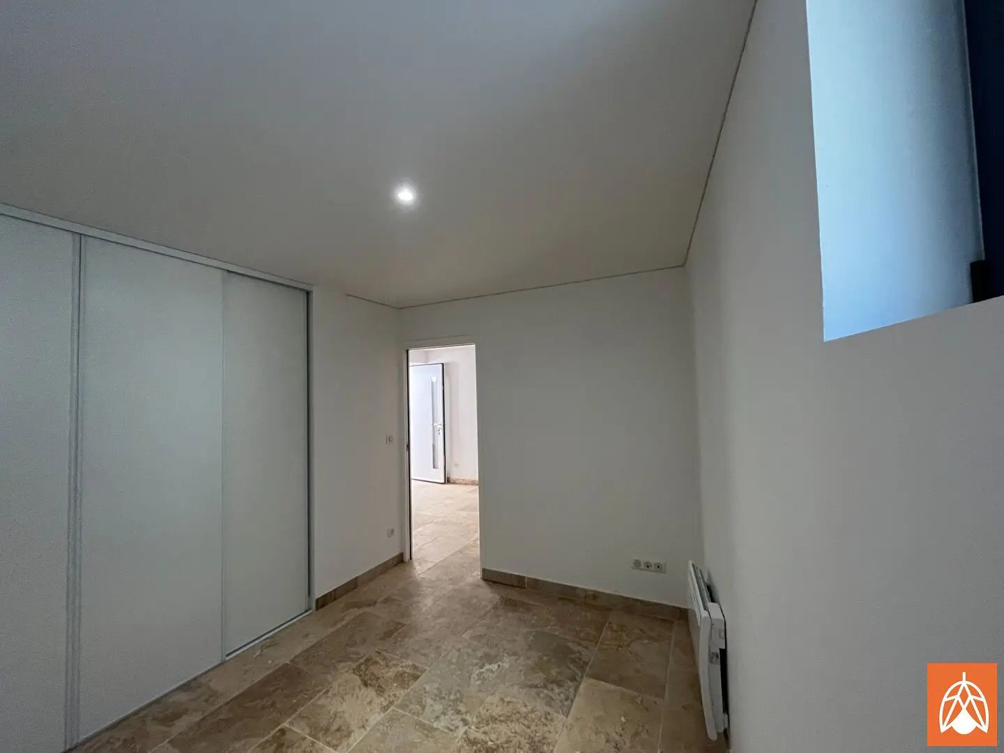 Appartement à louer, 29m², Eyguières