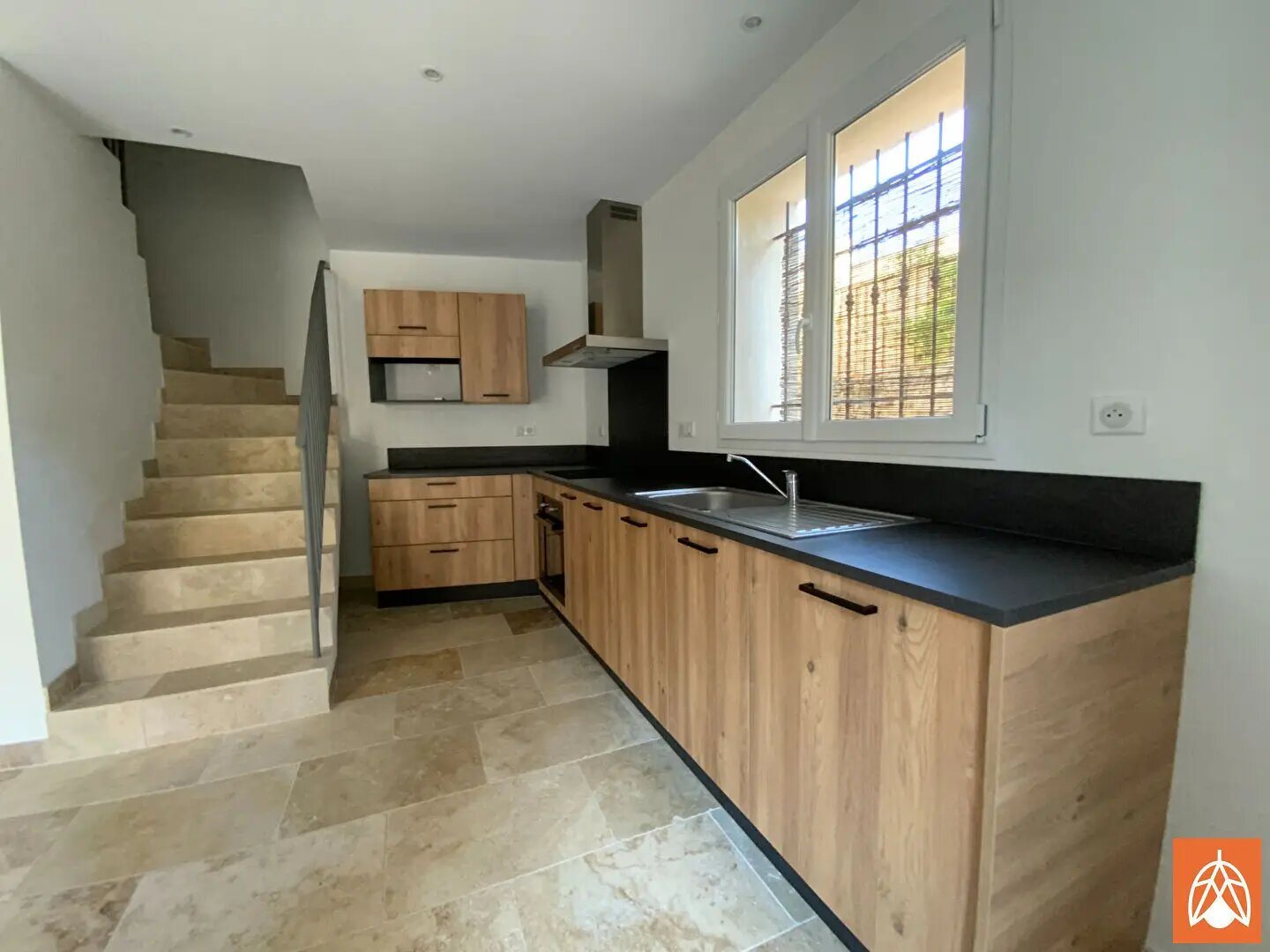 Appartement à louer, 59m², Eyguières