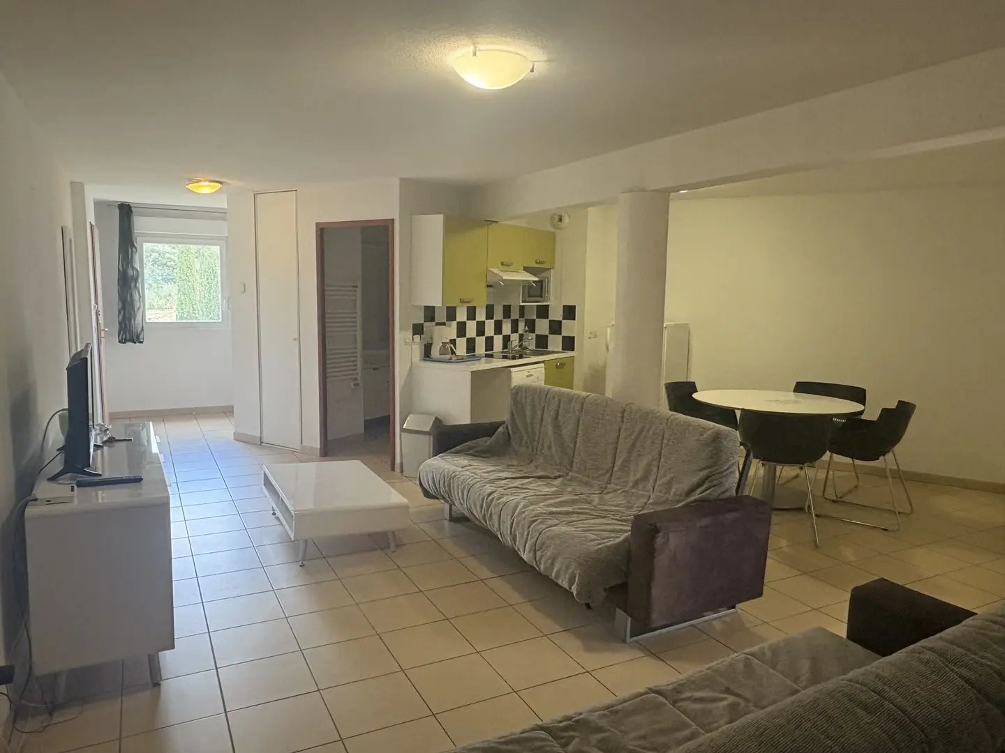 Appartement à louer, 58m², Signes