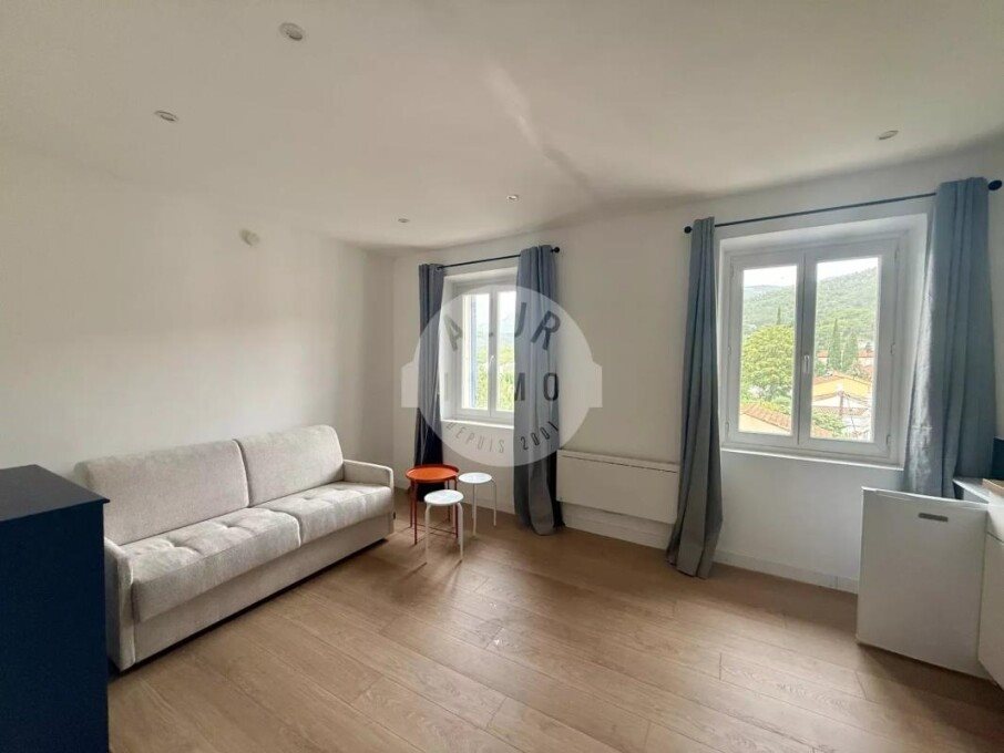 Appartement à louer, 21m², Roquevaire