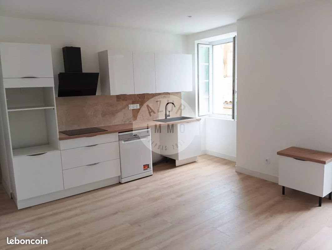 Appartement à louer, 65m², Saint-Zacharie