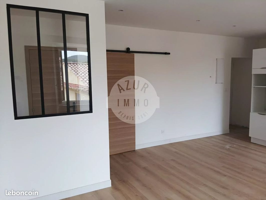 Appartement à louer, 65m², Saint-Zacharie