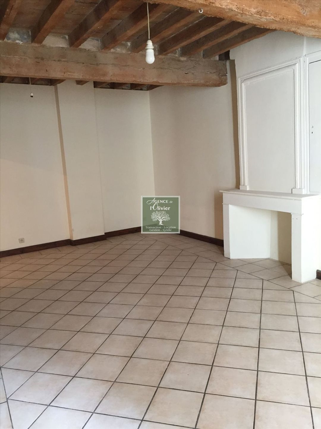 Appartement à louer, 30m², Arles