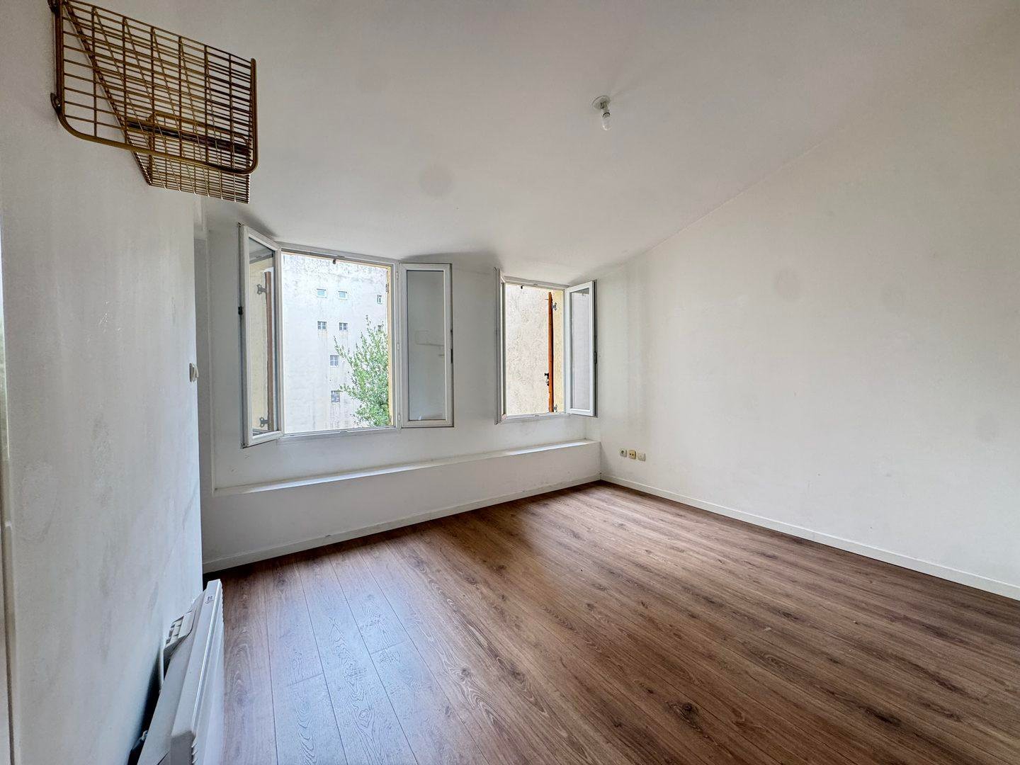 Appartement à louer, 25m², Marseille 6ème