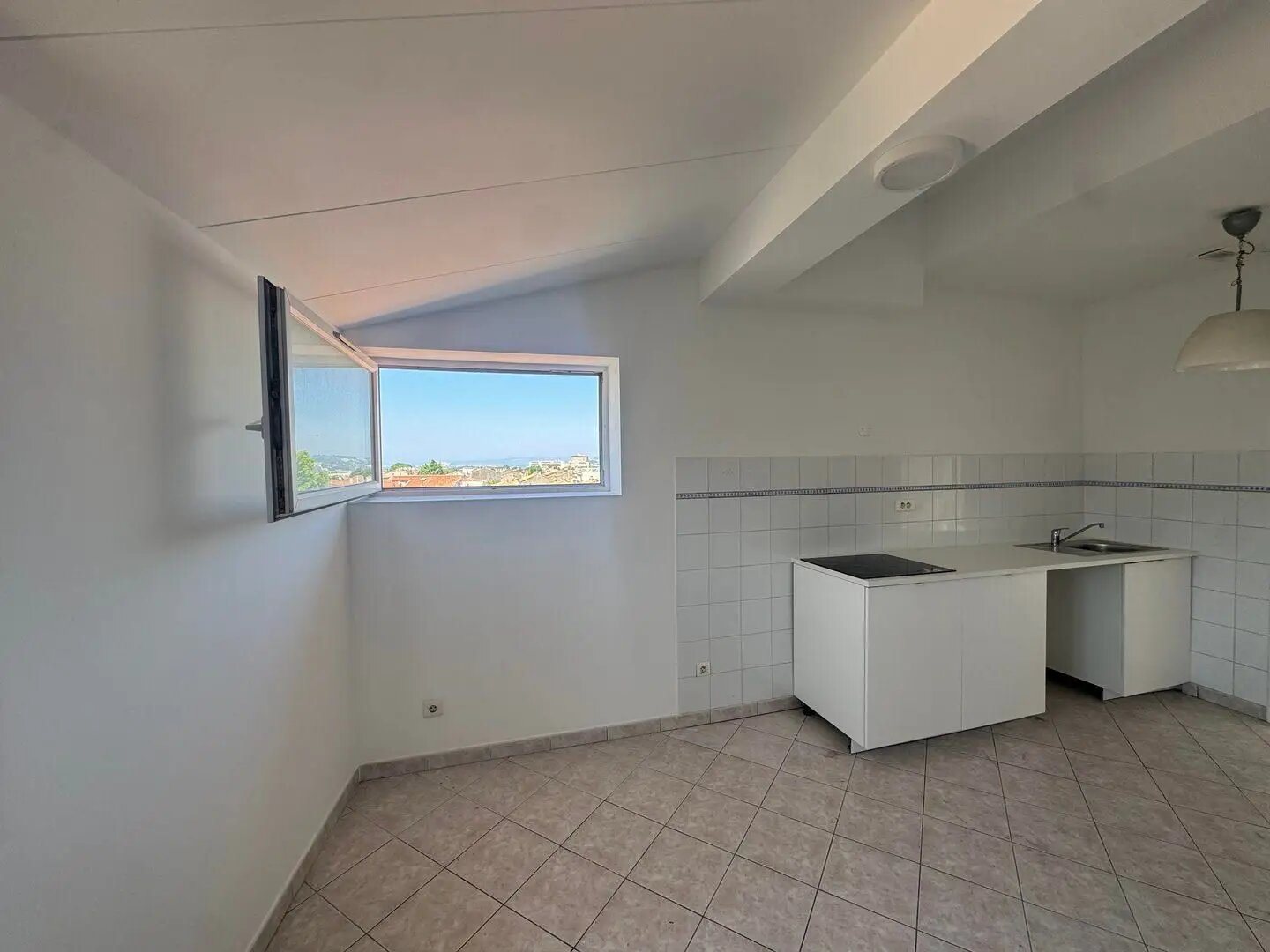 Appartement à louer, 38m², Marseille 9ème