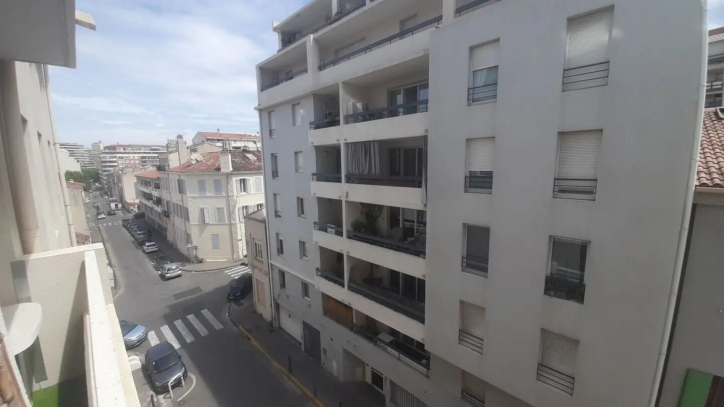 Appartement à louer, 36m², Marseille 8ème