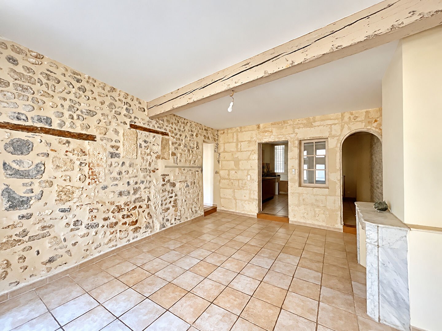 Appartement à vendre, 2330m², Arles