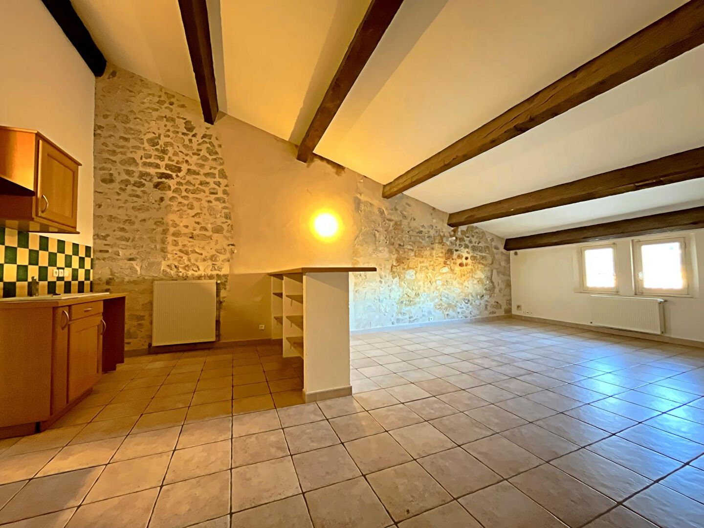 Appartement à louer, 77m², Arles