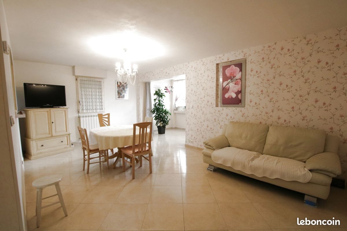 Appartement à louer, 78m², Vitrolles