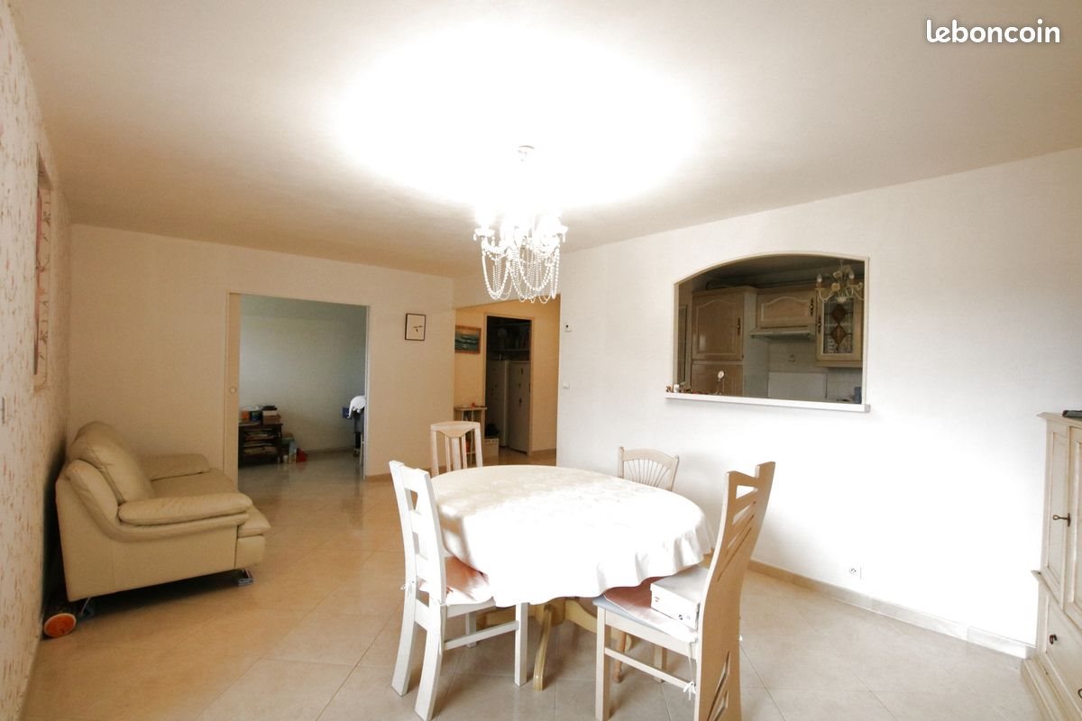 Appartement à louer, 78m², Vitrolles