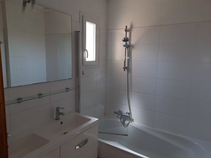 Maison à louer, 83m², Gémenos