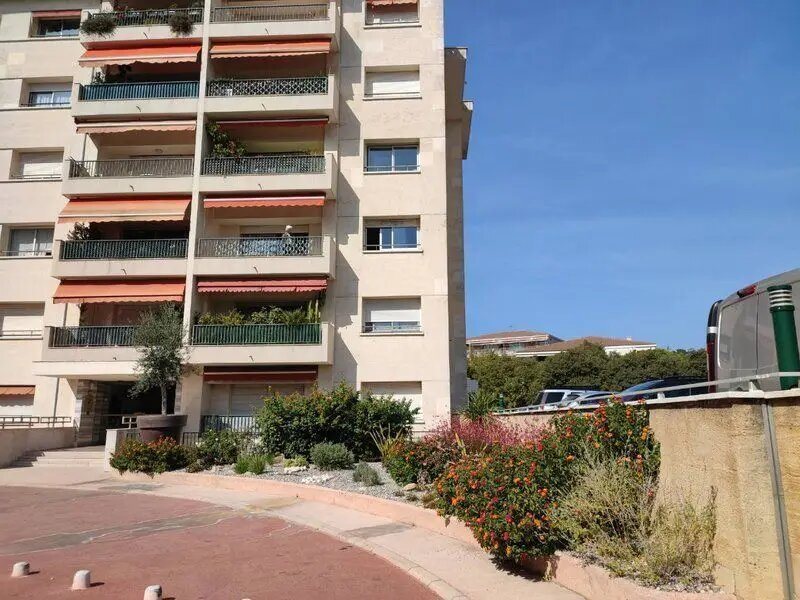 Appartement à louer, 85m², Marseille 8ème