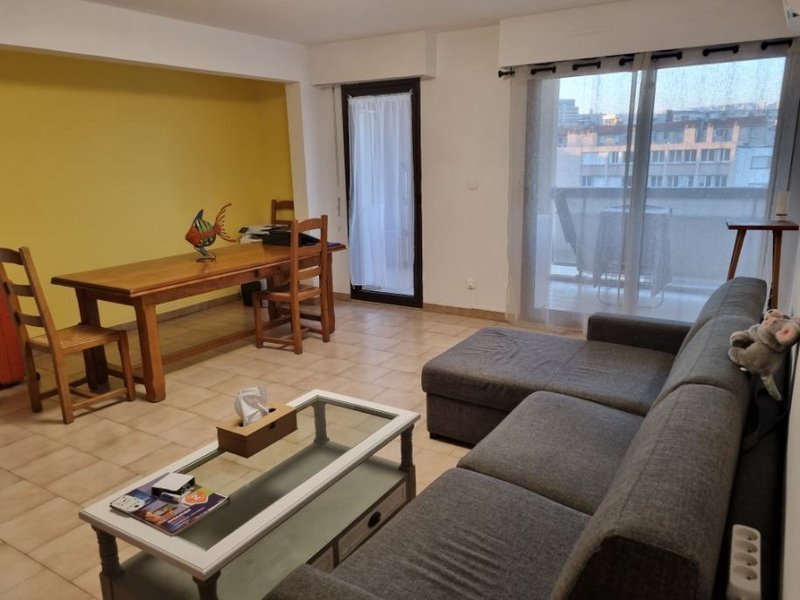 Appartement à louer, 70m², Marseille 8ème