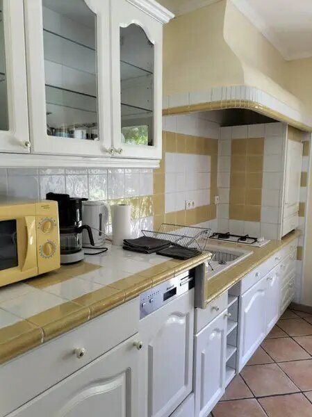 Appartement à louer, 28m², Carnoux-en-Provence