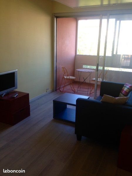 Appartement à louer, 35m², Marseille 8ème