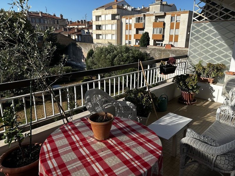 Appartement à louer, 80m², Marseille 5ème