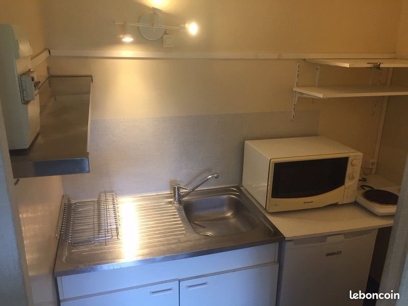 Appartement à louer, 15m², Marseille 8ème