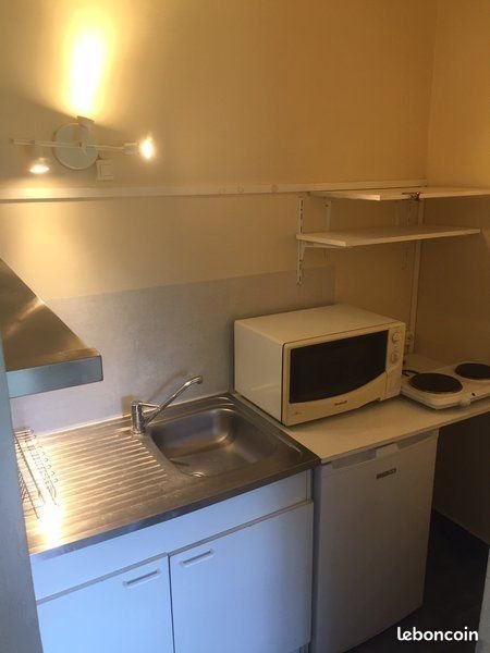 Appartement à louer, 15m², Marseille 8ème