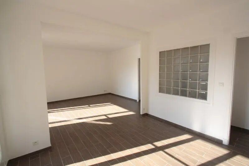 Appartement à louer, 83m², Marseille 8ème